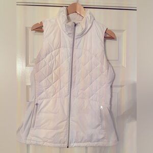 Lululemon women’s puffer white vest.